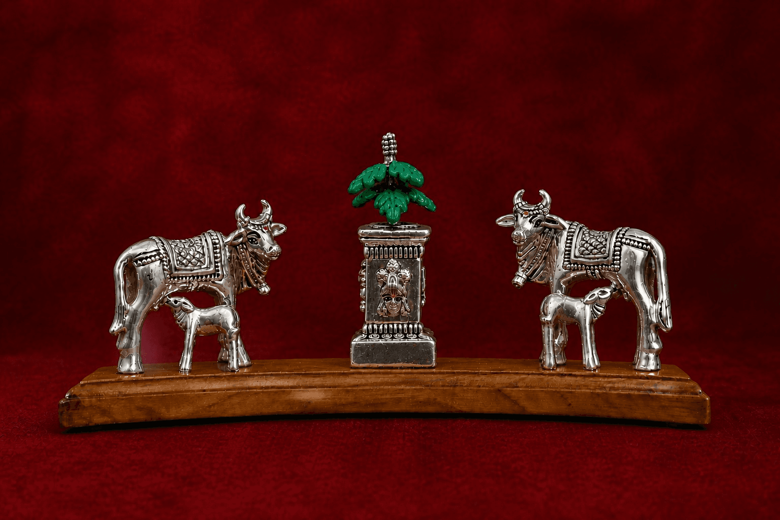 COW CALF & TULSI WOODEN SET