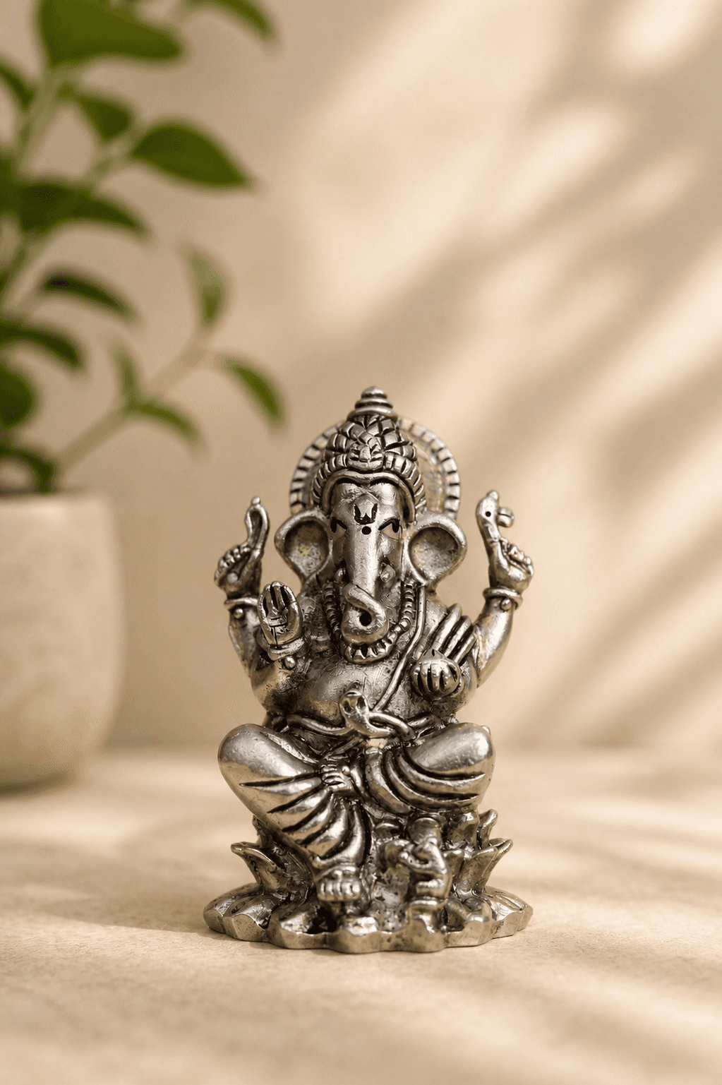 SITTING GANESHA IDOL