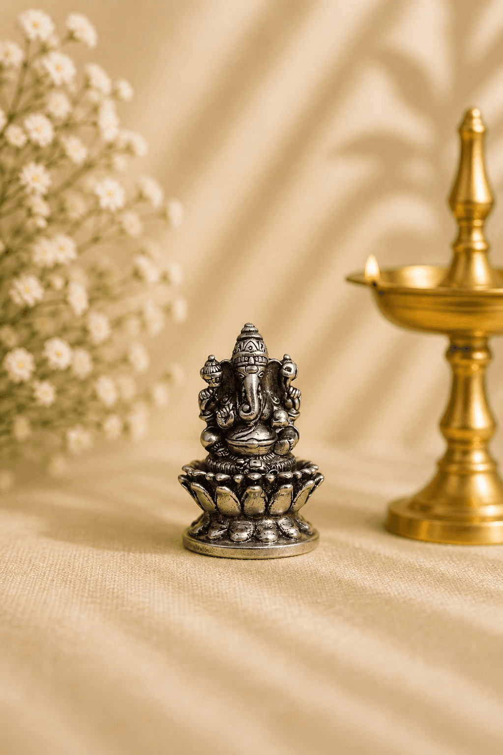 MINI GANESHA ON LOTUS