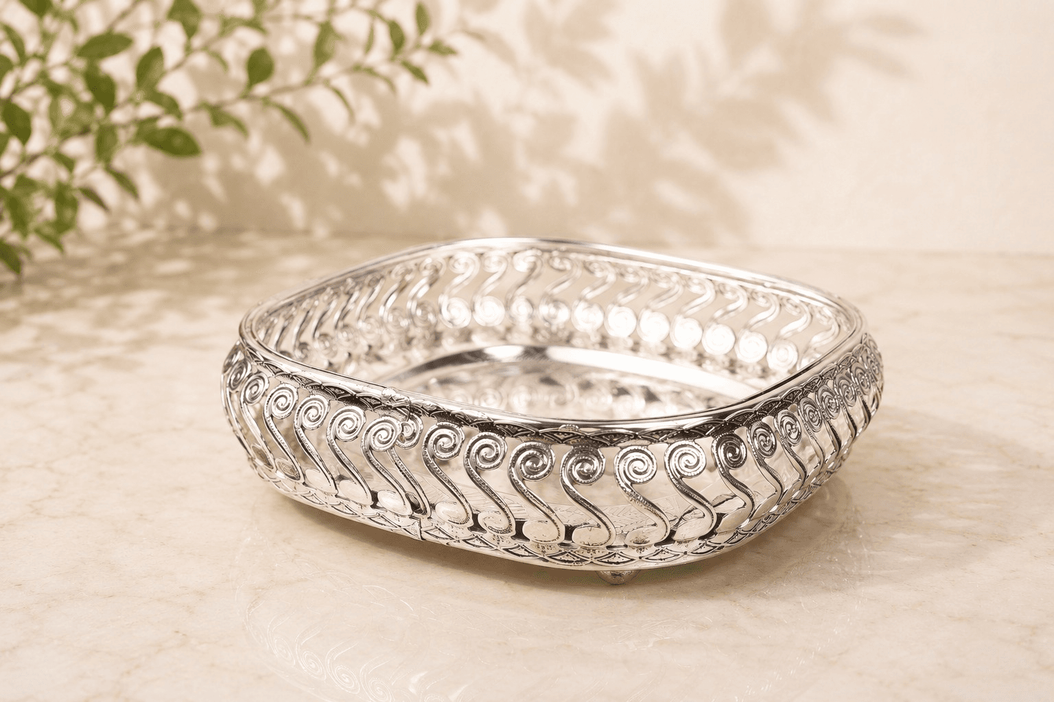 SQUARE FILIGREE TRAY